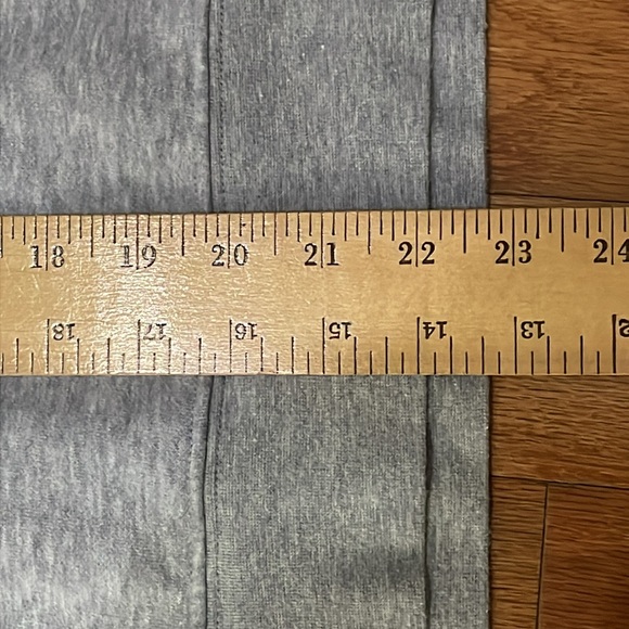 The North Face Women’s Grey Hoodie Size Large Kangaroo Pocket - Picture 14 of 15